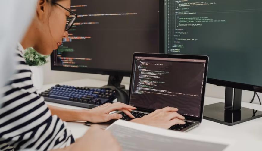 石景山区小程序定制开发构建实时互动新生态：WebRTC+即时通讯双引擎驱动